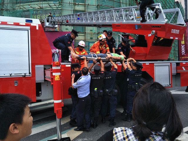 救援現(xiàn)場 救援現(xiàn)場